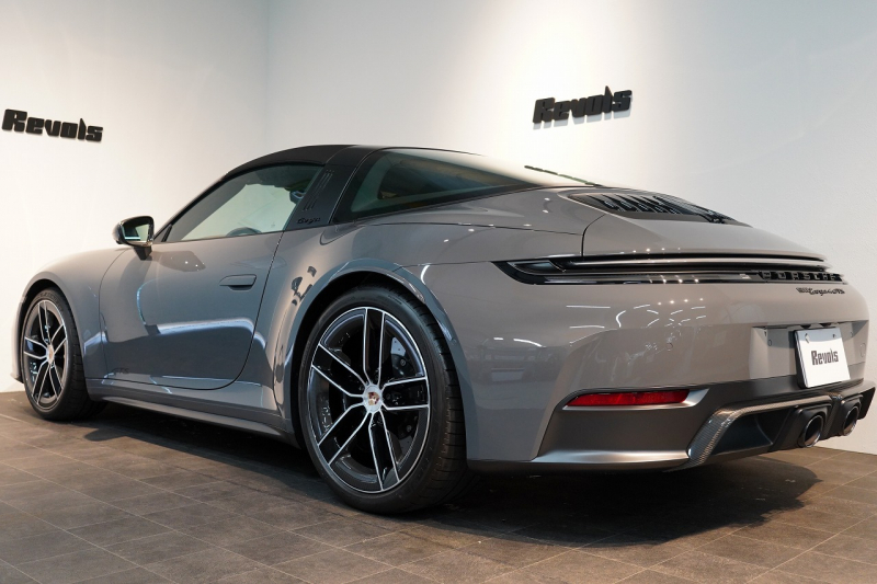 ポルシェ 911(Type992) Targa 4 GTS 992.2後期モデル 1オーナー Sport DesignPKGカーボン PCCB クラブレザーインテリア 中古車